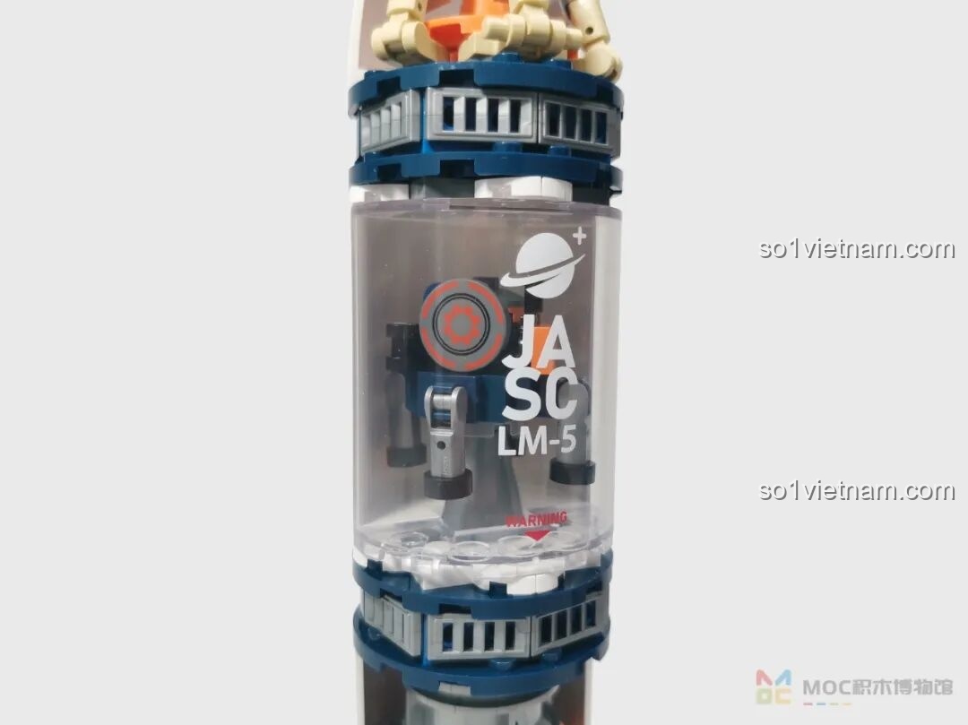 Cận cảnh đầu dò bên trong khoang trong suốt của Tên lửa Bình Minh số 5 JK8501, chi tiết logo JASC LM-5.