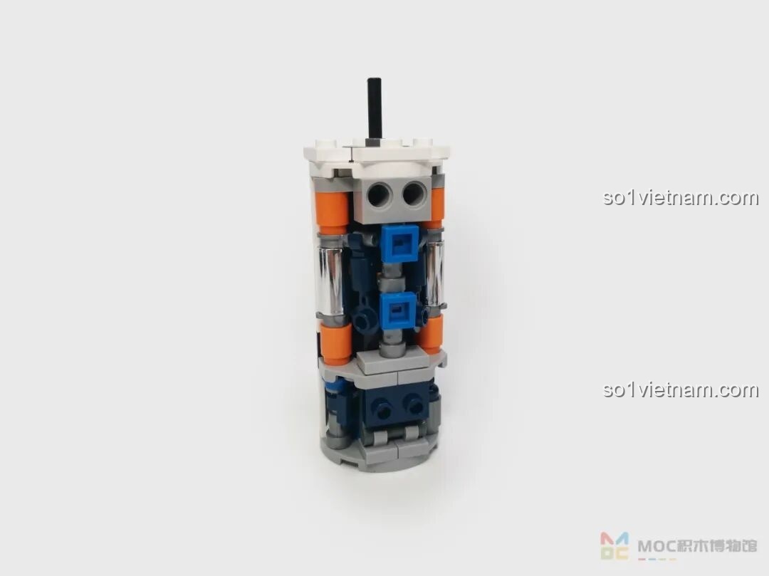 Cấu trúc bên trong tầng 1 của Tên lửa Bình Minh số 5 JK8501, thể hiện khoang nhiên liệu và trục xuyên tâm, đồ chơi giáo dục STEM.