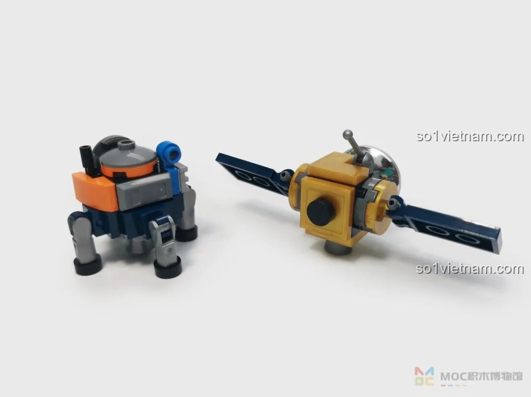 Toàn bộ các bộ phận của Tên lửa Bình Minh số 5 JK8501 đặt trên đế phóng, sẵn sàng lắp ráp hoàn chỉnh.