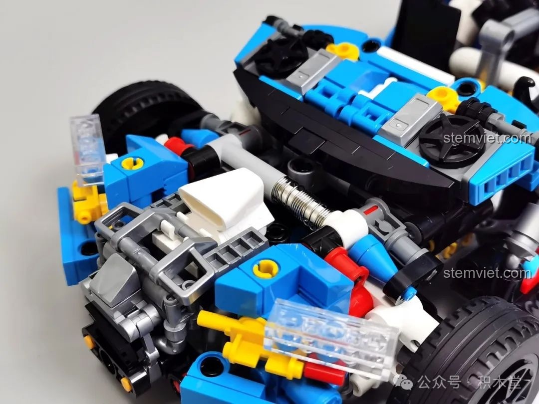 Ảnh 46 của bộ lắp ráp JAKI JK8808 Siêu Xe Khái Niệm Phantom, động cơ phía sau. Đây là một bộ đồ chơi Mô hình siêu xe JK 8808 đáng tiền.