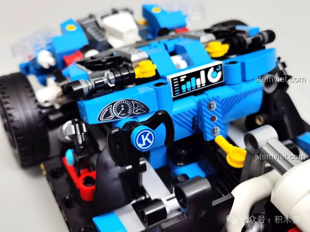 Ảnh 43 của bộ lắp ráp JAKI JK8808 Siêu Xe Khái Niệm Phantom, hệ thống giảm xóc. Đây là một bộ đồ chơi Mô hình siêu xe JK 8808 đáng tiền.