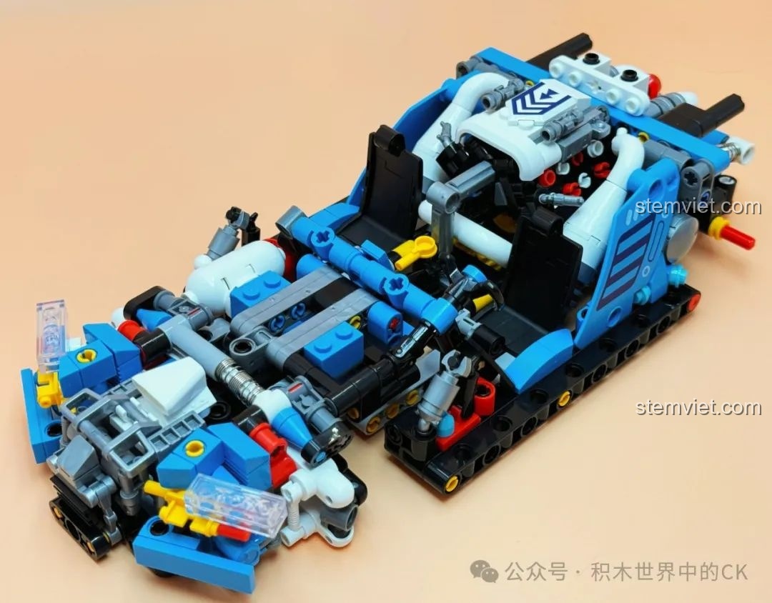 Quá trình lắp ráp nội thất và các chi tiết bên trong Mô hình siêu xe JAKI, thể hiện sự phức tạp của bộ kit.