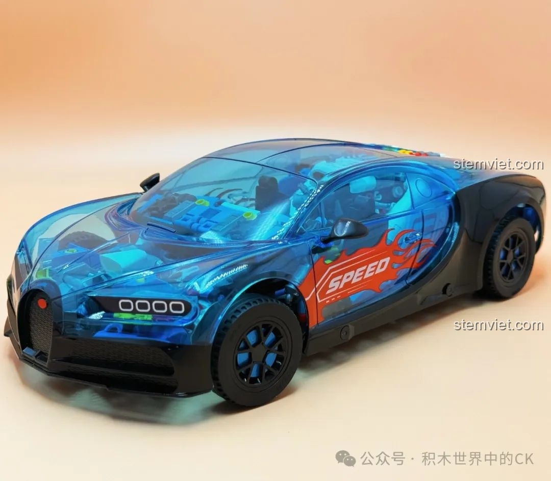 Mô hình hoàn chỉnh bộ khối lắp ghép Siêu xe trong suốt cho con trai 8 tuổi, nhìn từ góc nghiêng bên hông, rất ấn tượng.