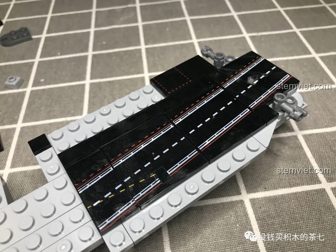 boong tàu đã hoàn thành của đồ chơi lắp ráp Mô hình Tàu Sân Bay Liêu Ninh SY Block 1562