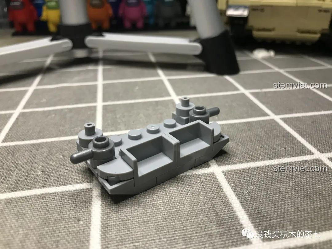 cấu trúc chính phần thân tàu của bộ xếp hình Mô hình Hàng không mẫu hạm Liêu Ninh SD Originality 1562, lưu ý không dùng lực mạnh