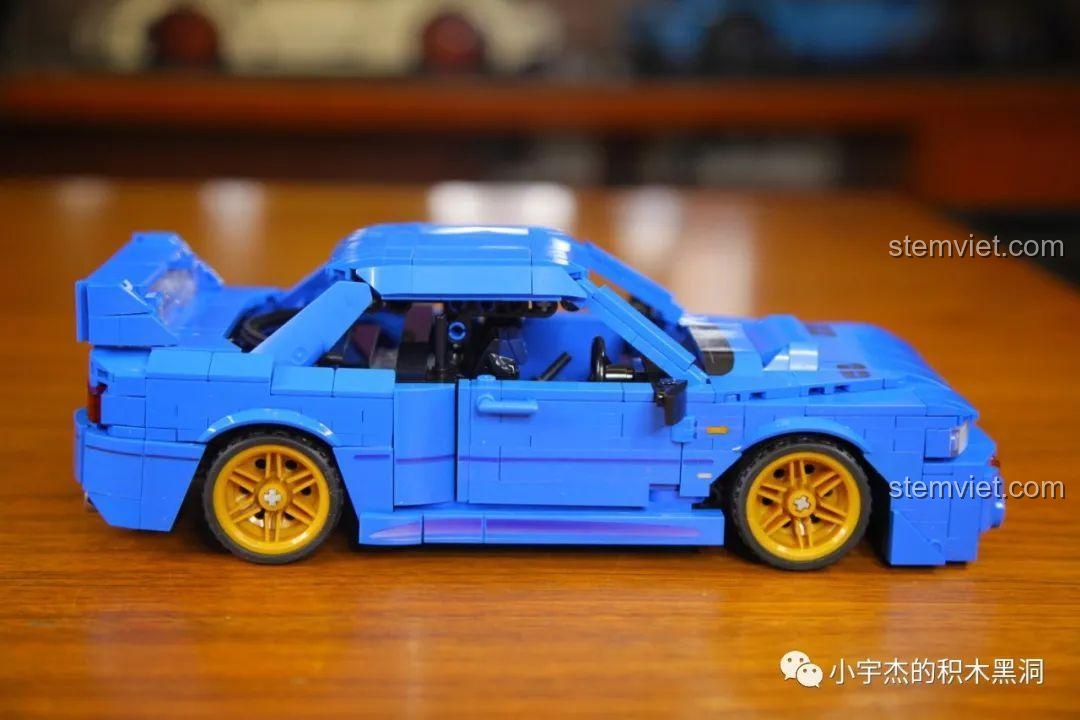 So sánh mặt trước mô hình Jia Zhi 8408 Xe Subaru Impreza 22B STi Version với xe thật, đồ chơi mô hình xe đua cho bé trai 6 tuổi