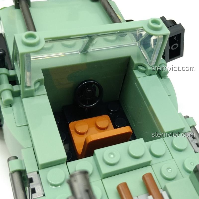 Thùng xe của bộ lắp ráp SY 5120 Xe Pickup Dã Ngoại, chứa mái chèo và các chi tiết khác, bộ lắp ghép tiện lợi.