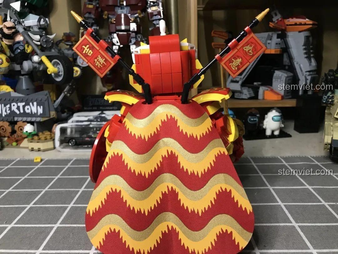 Mô hình Robot Phong Thủy JIAZHI5500 ở dạng Mech, nhìn từ bên cạnh, đồ chơi lắp ráp Mech Phong Thủy, thiết kế độc đáo.