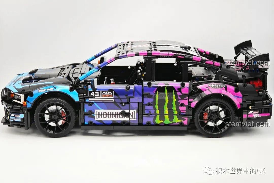 Quá trình lắp ráp các chi tiết phức tạp của mô hình Jie Star 57010 Subaru WRX STI Hoonigan.