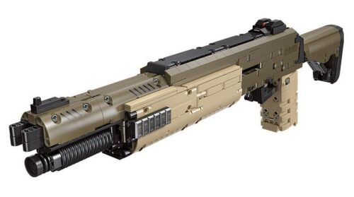 Mô hình súng shotgun STF-12 JIESTAR 92402 hoàn chỉnh với màu nâu cát và đen hầm hố, một bộ lắp ráp giá rẻ cho con trai 8 tuổi.