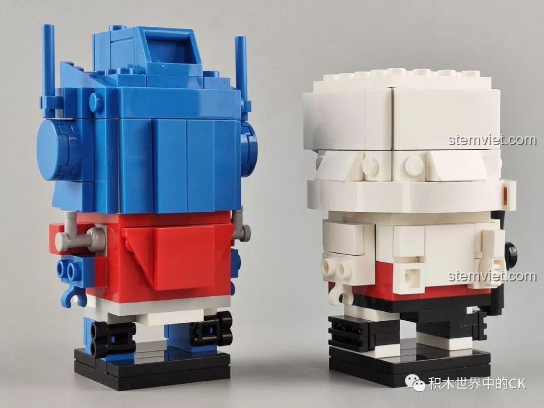 Ảnh chụp từ bên hông của hai mô hình, cho thấy độ dày và các chi tiết bên. Đồ chơi mô hình JISI 6868 có chất lượng hoàn thiện tốt.