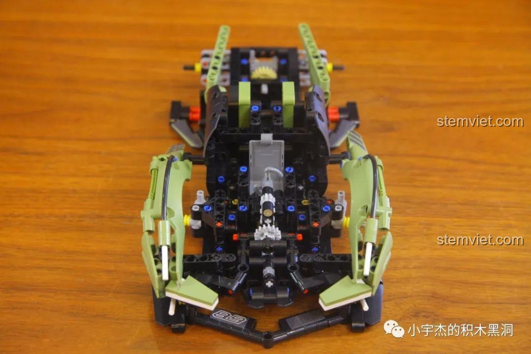 Các túi linh kiện được đánh số 3 trong hộp sản phẩm Jisi 8553.