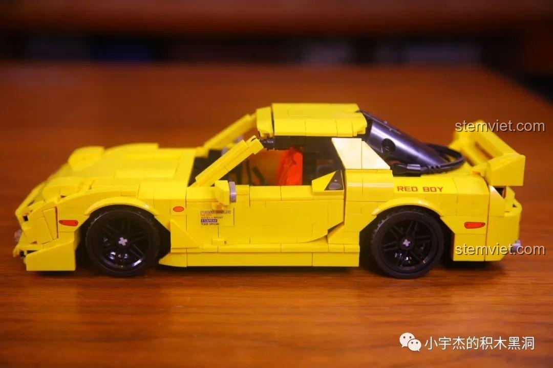 So sánh mô hình Lamborghini V12 Vision Gran Turismo với các mô hình xe khác.