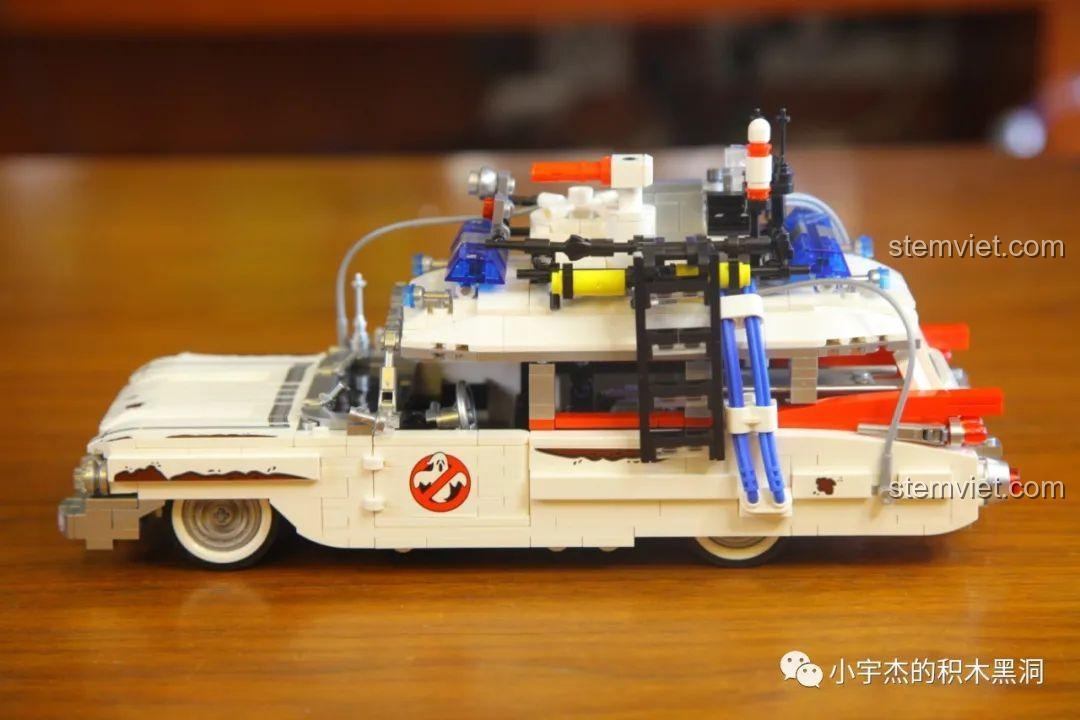 Chi tiết phần đầu xe của mô hình Lamborghini V12 Vision Gran Turismo.