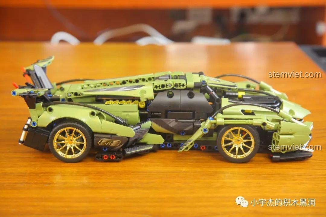 Chi tiết vòm bánh xe của mô hình Lamborghini V12 Vision Gran Turismo.