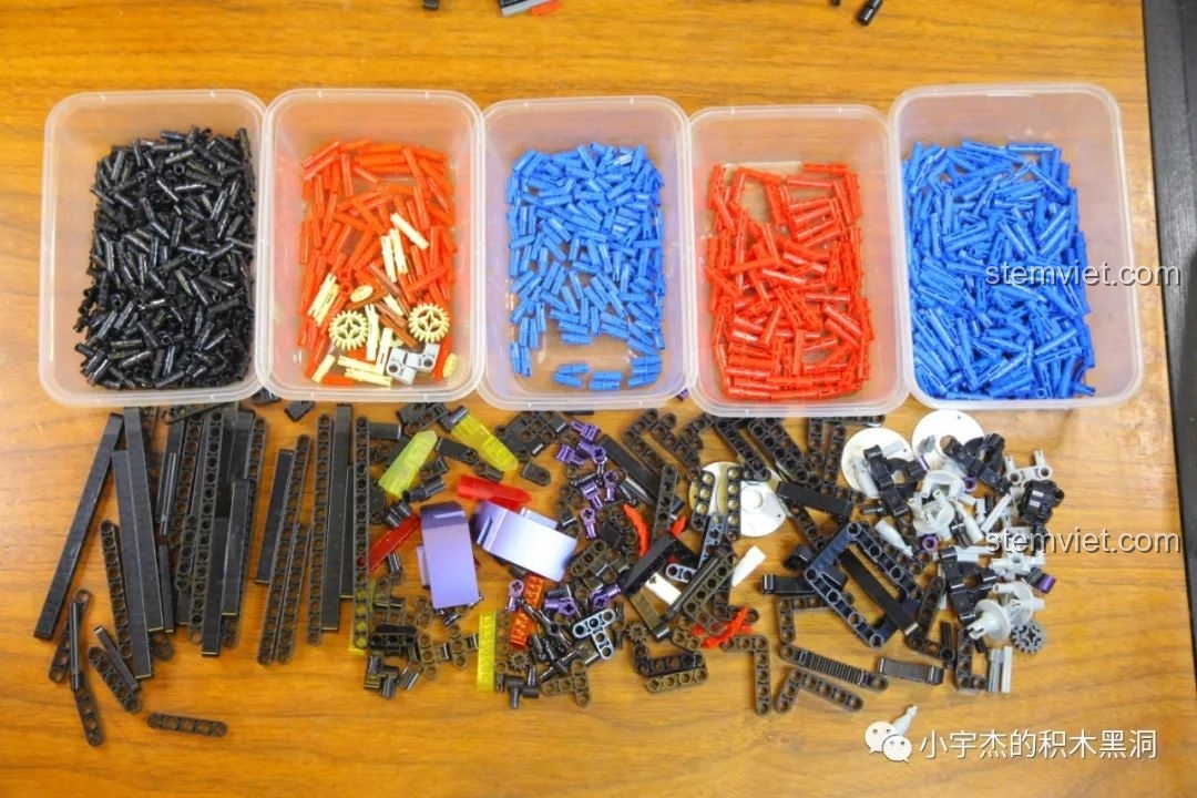 Chi tiết ghế ngồi và nội thất mô hình K Box Nissan GT-R 1:10