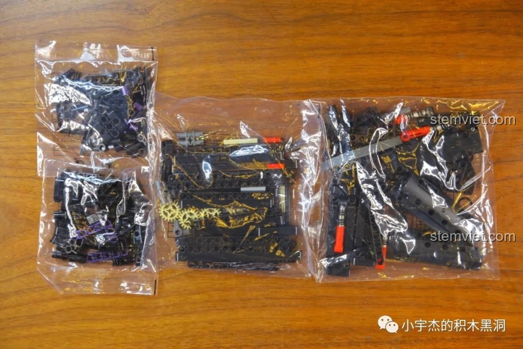 So sánh mô hình K Box Nissan GT-R 1:10 và Porsche 911 GT3 RS