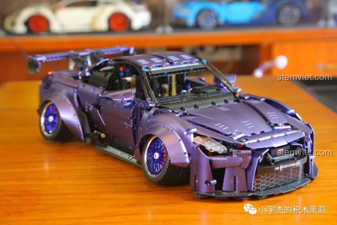 Chi tiết đuôi xe mô hình K Box Nissan GT-R 1:10