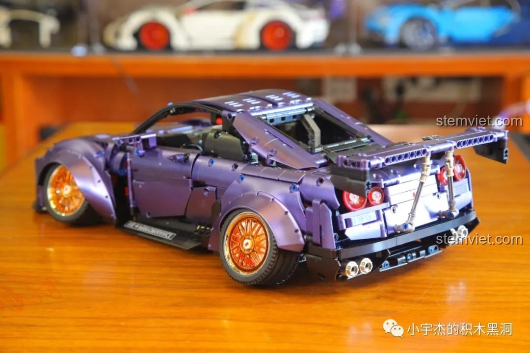 Chi tiết đuôi xe mô hình K Box Nissan GT-R 1:10