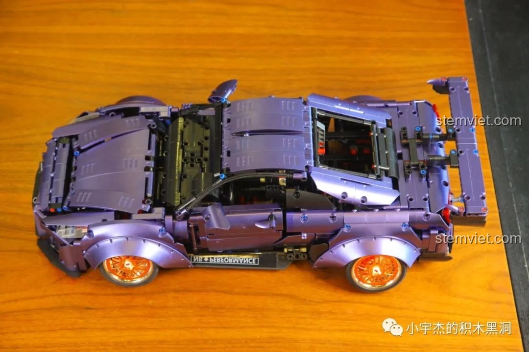 Chi tiết khoang động cơ mô hình K Box Nissan GT-R 1:10