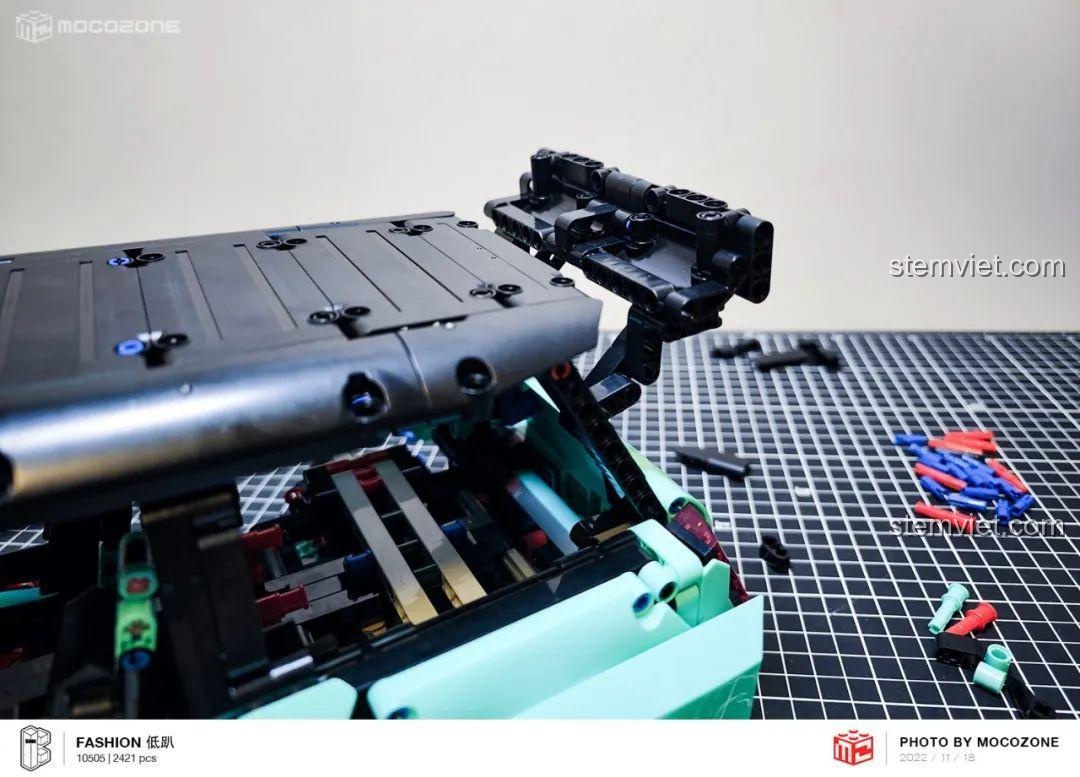 Lắp ráp cánh gió lớn phía sau cho đồ chơi mô hình Siêu xe BMW MINI Graffiti.