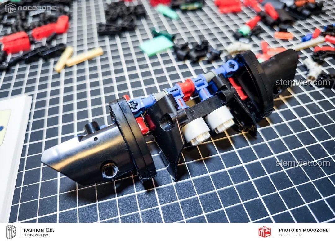 Lắp ráp phần đuôi xe của bộ lắp ráp Xe Đua BMW MINI Độ K-Box.