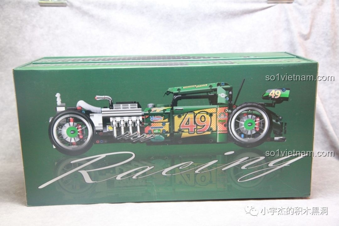 Khoang lái chi tiết của K盒子 10509 Xe Hot Rod 1949 Độ Chế với vô lăng đỏ.