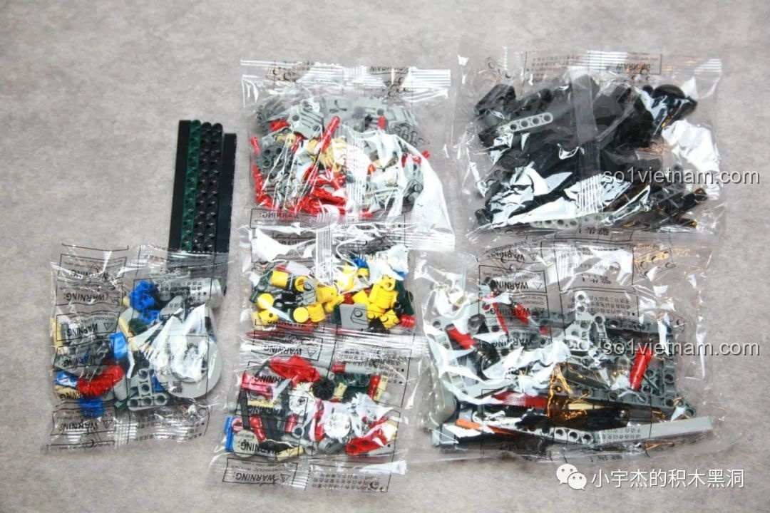 Nắp cốp sau của K盒子 10509 Xe Hot Rod 1949 Độ Chế có thể mở ra.