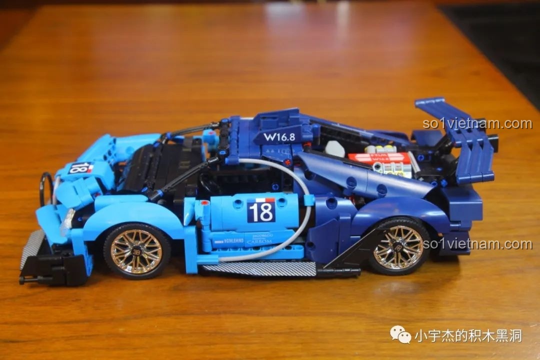 Mô hình lắp ráp KBOX 10214 Porsche 911 GT3 RS 1:14, một mẫu xe đua huyền thoại.