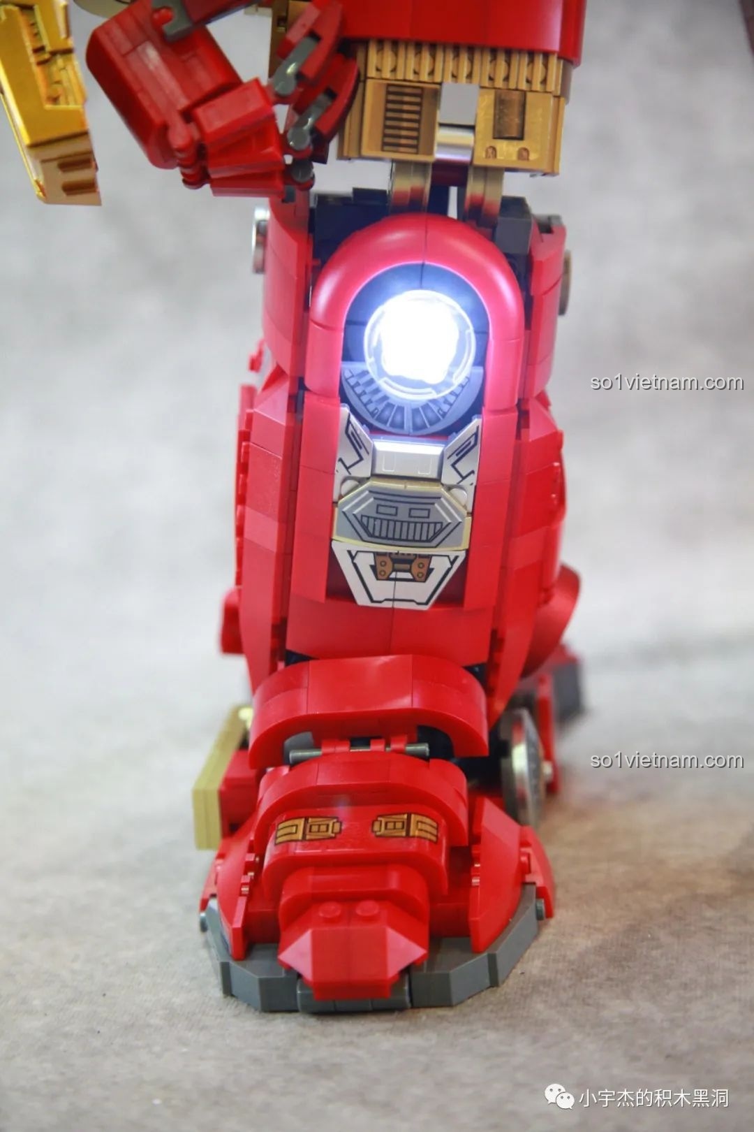 Mô hình lắp ráp KBOX 10214 Porsche 911 GT3 RS 1:14, một mẫu xe đua huyền thoại.