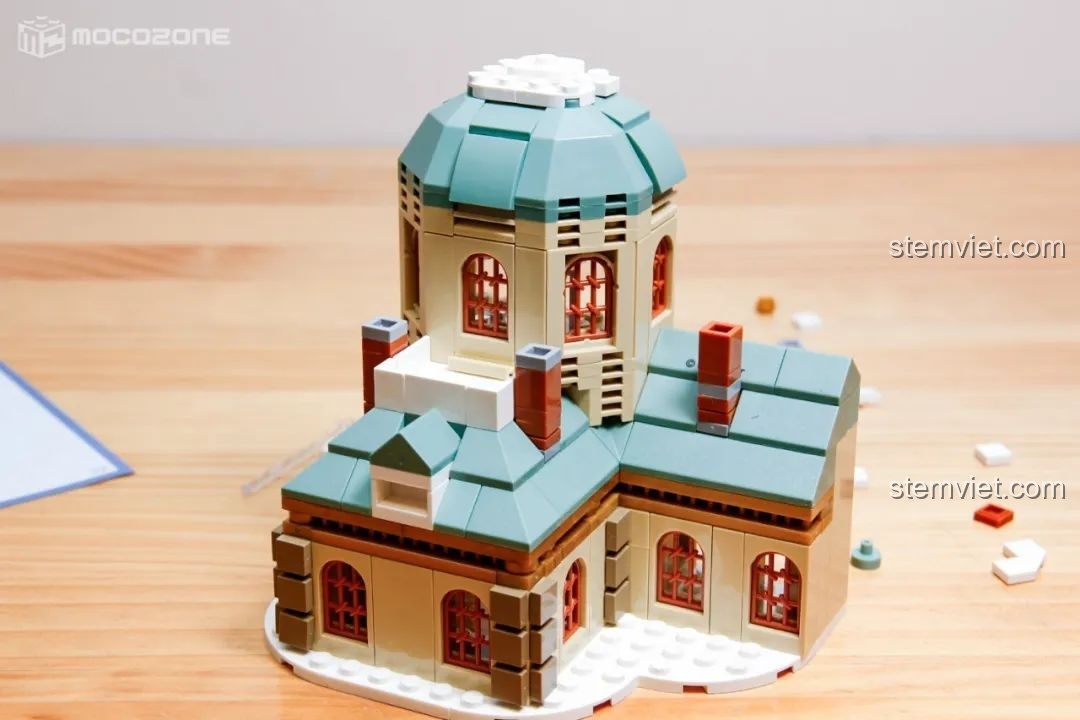 Minifigure Kid đang bay với cánh dù trong bộ đồ chơi lắp ráp Keeppley Thám tử lừng danh Conan K20706, chi tiết độc đáo.