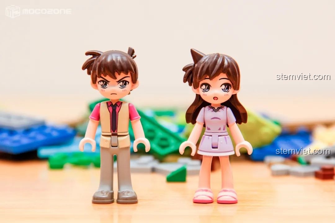 Minifigures của Shinichi Kudo và Ran Mori trong bộ đồ chơi lắp ráp Keeppley Thám tử lừng danh Conan, thiết kế rất đẹp.