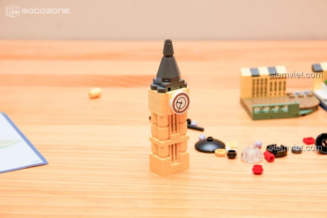 Tháp đồng hồ biểu tượng của London trong bộ đồ chơi lắp ráp Keeppley Thám tử lừng danh Conan K20705, chi tiết tinh xảo.