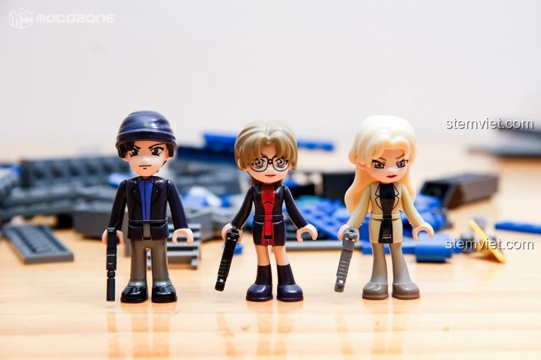 Xe ô tô màu trắng đang được lắp ráp trong bộ đồ chơi Keeppley Thám tử lừng danh Conan K20708, chi tiết xe.