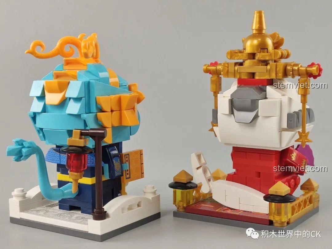 Mô hình Con Hổ Hoàng Gia Keeppley K10133 và Mô hình Con Thỏ Hoàng Gia K10134 từ phía sau, thiết kế BrickHeadz độc đáo, cho bé trai, bé gái 6 tuổi.