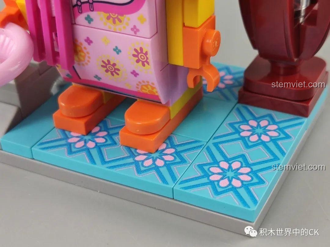 Góc nhìn bên cạnh mô hình Tuất Chó và Hợi Heo Keeppley, bộ lắp ghép linh vật độc đáo