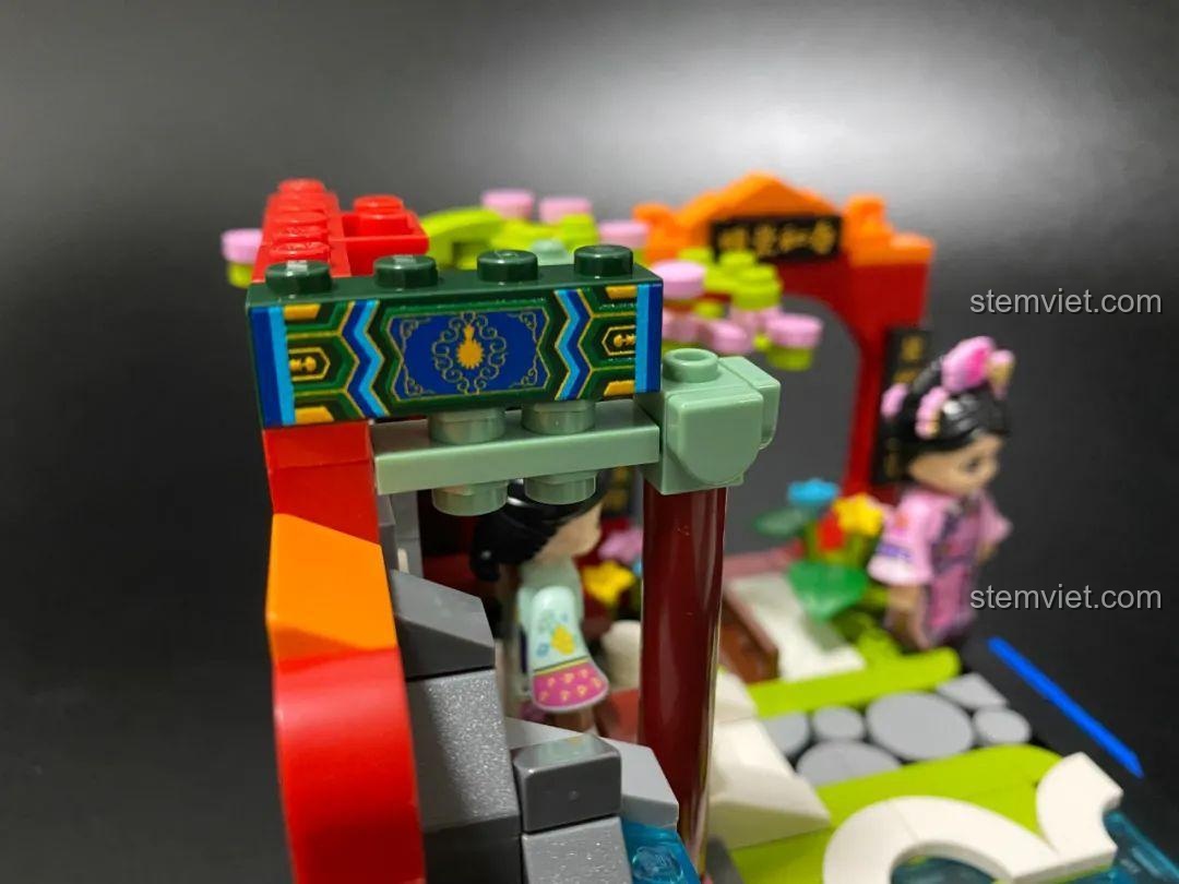 Quá trình lắp ráp bộ đồ chơi mô hình Keeppley K10146, từng bước tạo nên công trình cung đình chi tiết, phù hợp cho bé gái 6 tuổi.