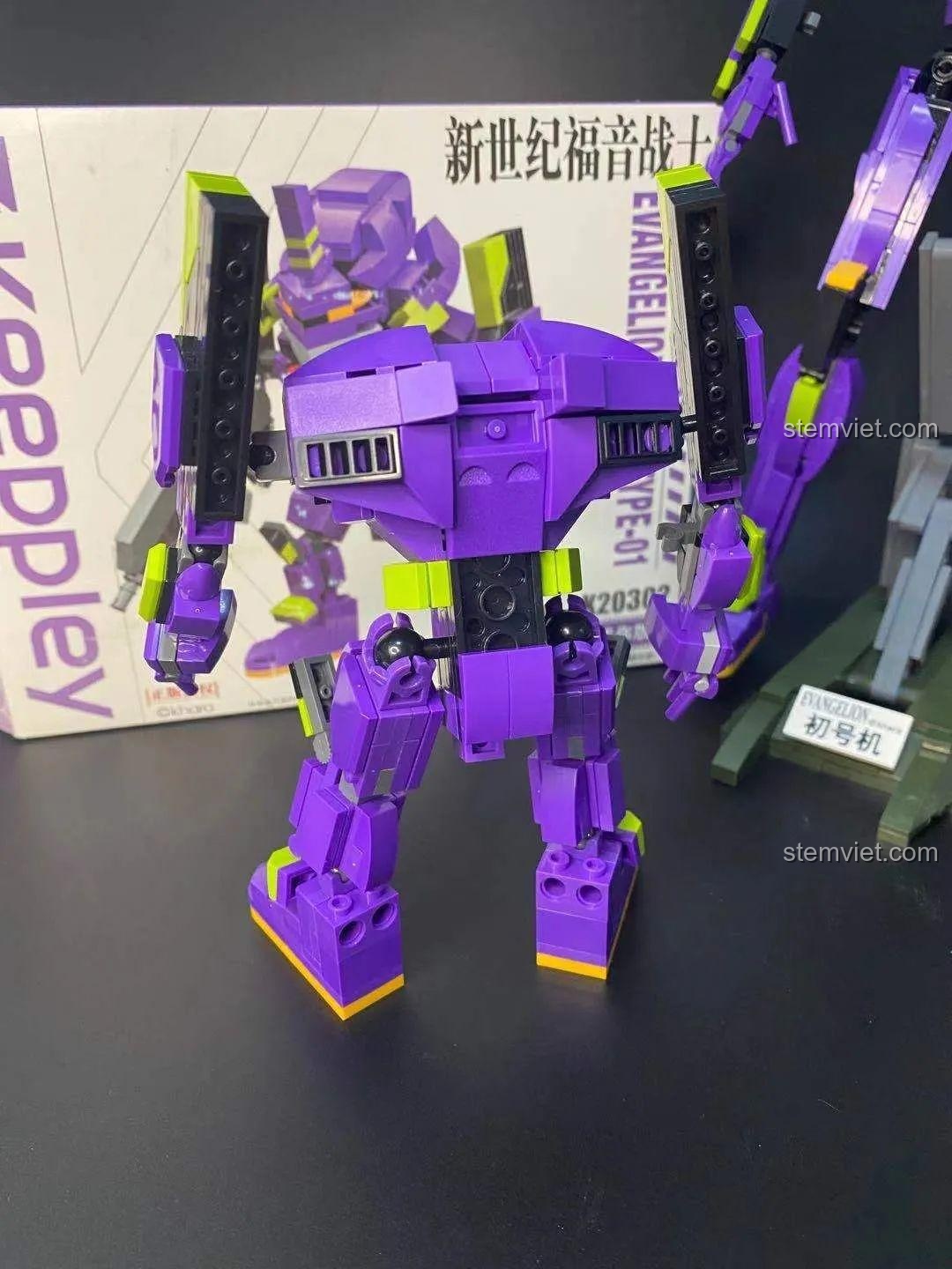Mặt sau của Robot Evangelion Unit-01 K20302 với các chi tiết giáp lưng.