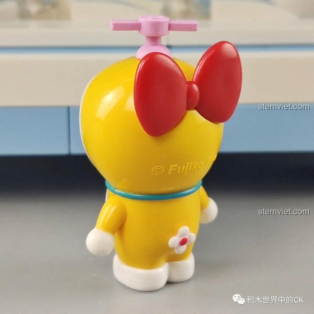 Mặt sau của nhân vật Dorami trong bộ lắp ghép Keeppley K20408 Tivi Doraemon, chi tiết tinh xảo