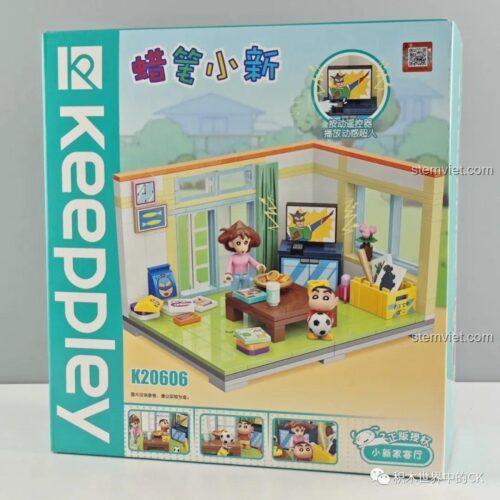 Mặt sau hộp bộ xếp hình K20606 Phòng khách nhà Crayon Shin-chan Keeppley, hiển thị kích thước mô hình, cho bé 7 tuổi, giá tiết kiệm.