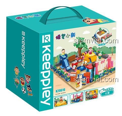 Ảnh hộp sản phẩm bộ lắp ráp Công viên Kasukabe Keeppley K20616 với hình ảnh các nhân vật Cậu bé bút chì đang chơi đùa. Món quà cho bé 6 tuổi.