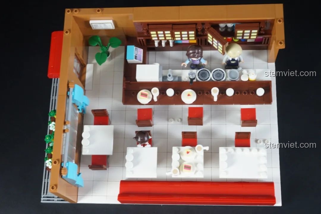 Cận cảnh minifigure Conan và nội thất quán cà phê Poirot Keeppley K20710, đồ chơi lắp ráp Thám tử lừng danh Conan.