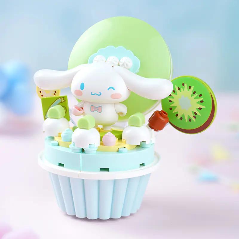 Mô hình Cinnamoroll Vạn Nhân Mễ Keeppley K20815 trên bánh cupcake với trái kiwi, đồ chơi lắp ghép cho bé gái 6 tuổi