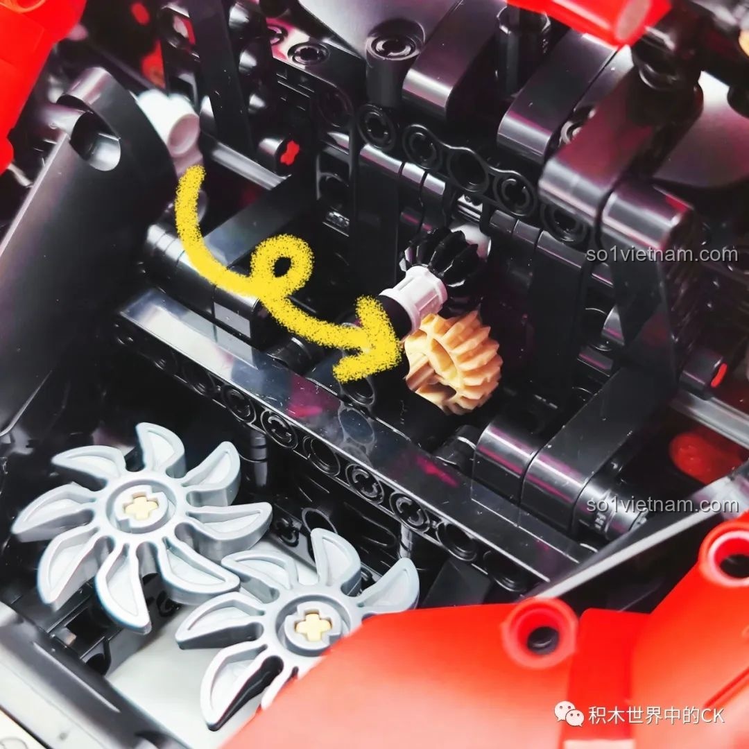 Chi tiết động cơ của bộ lắp ráp CaDA C61505 Ferrari Laferrari, được mô phỏng rất chân thực.