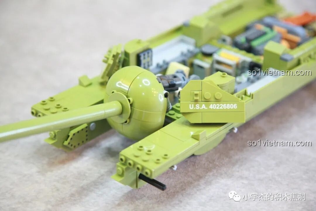 Khiên chắn pháo hình cầu chắc chắn của xe tăng T28, một chi tiết mang tính biểu tượng.