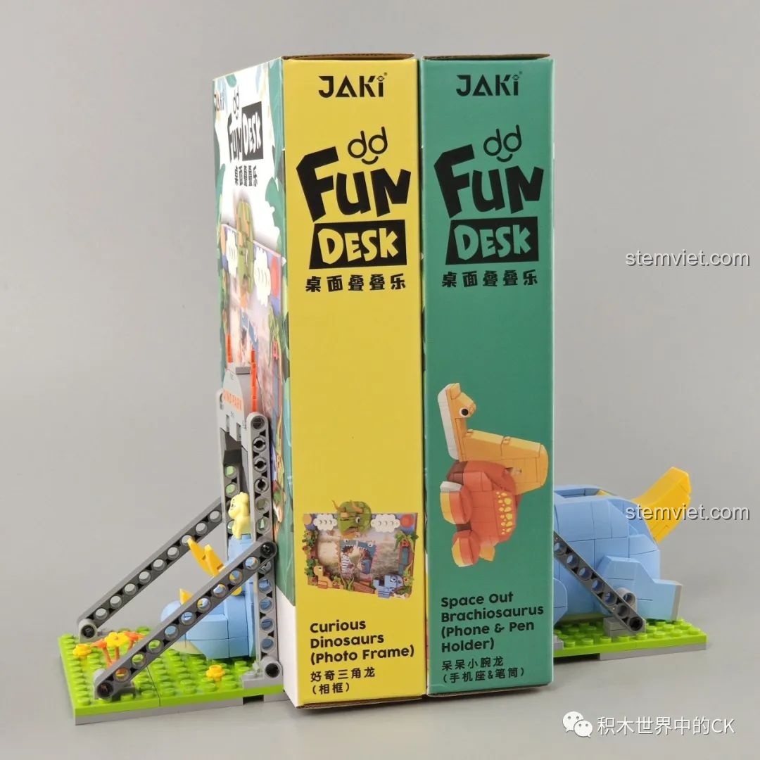 Mô hình lắp ráp khung ảnh khủng long tò mò JAKI Fun Desk đã hoàn thành, góc nghiêng
