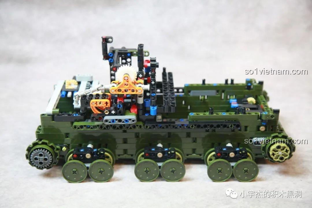 Khung gầm của Taigao Le T4012 Xe Tăng Ferdinand sau khi hoàn thành túi số 3, sẵn sàng cho các lớp giáp bên ngoài.