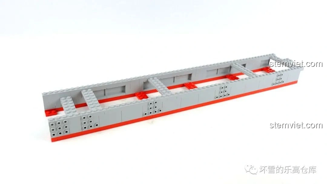 Khung sườn ban đầu của bộ lắp ghép Tàu Sân Bay Hải Quân Trung Quốc cho bé trên 6 tuổi