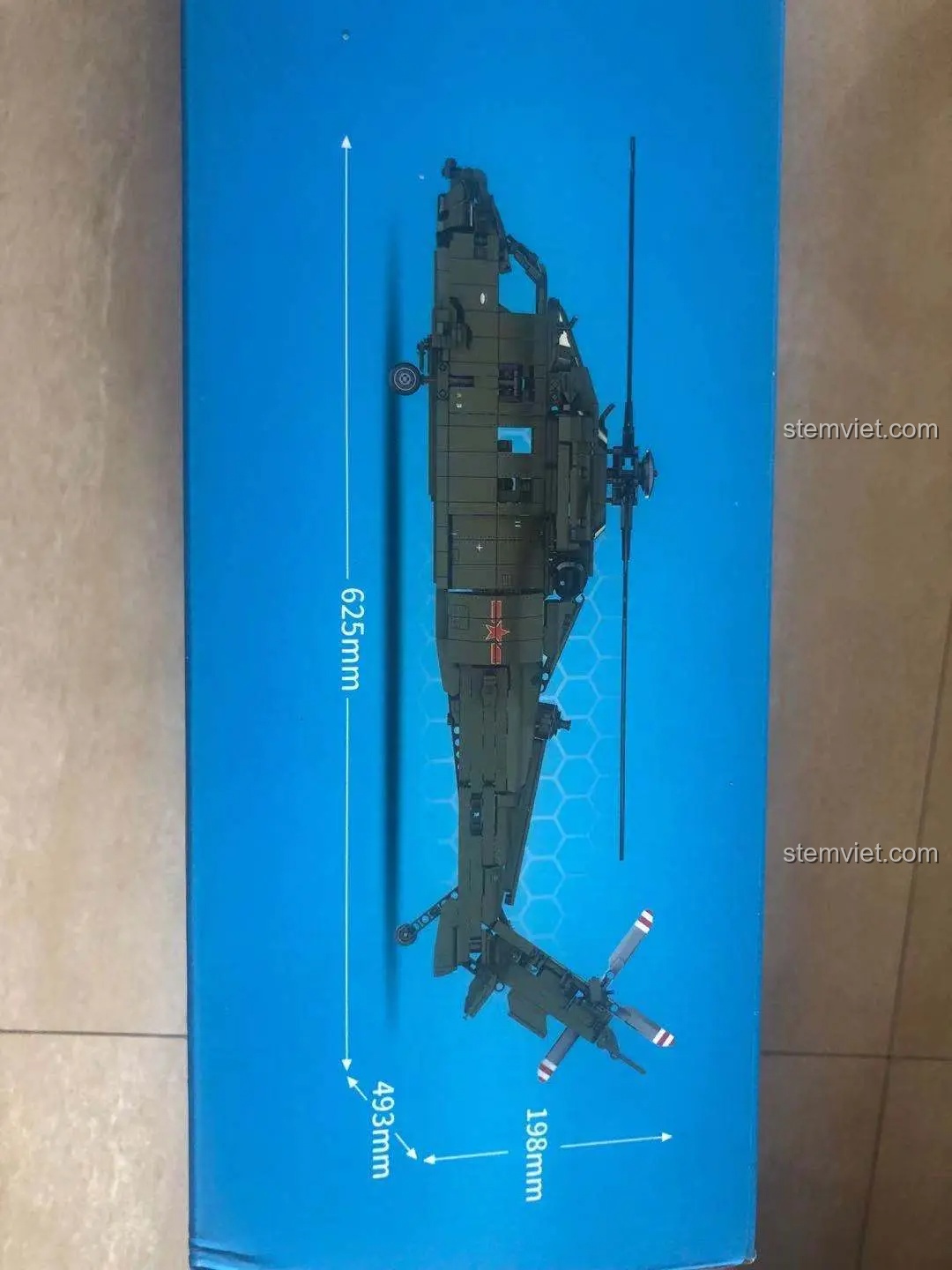 Kích thước mô hình Trực thăng Z-20 SEMBO 705992 được ghi trên hộp, chiều dài lên đến 62.5cm, cao 19.8cm.