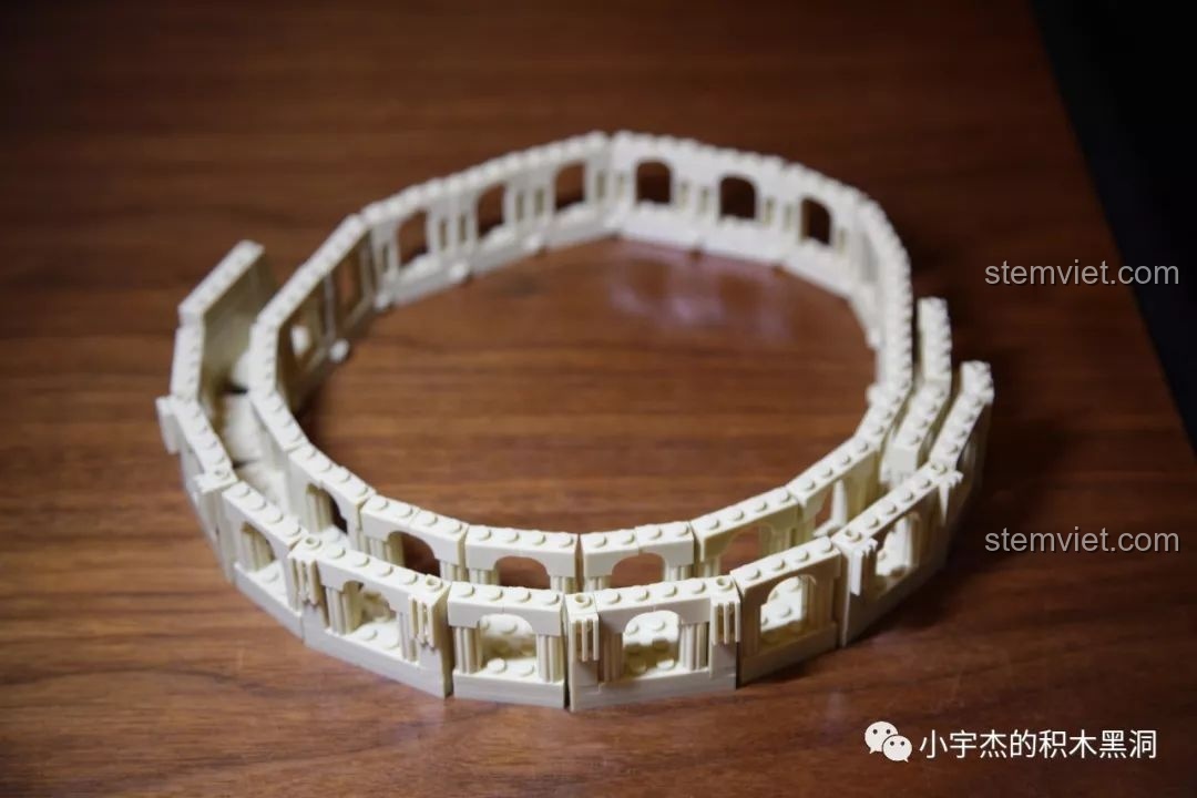 Phần kiến trúc bên trong của mô hình Đấu trường Colosseum WANGE 5225 đang được hoàn thiện.